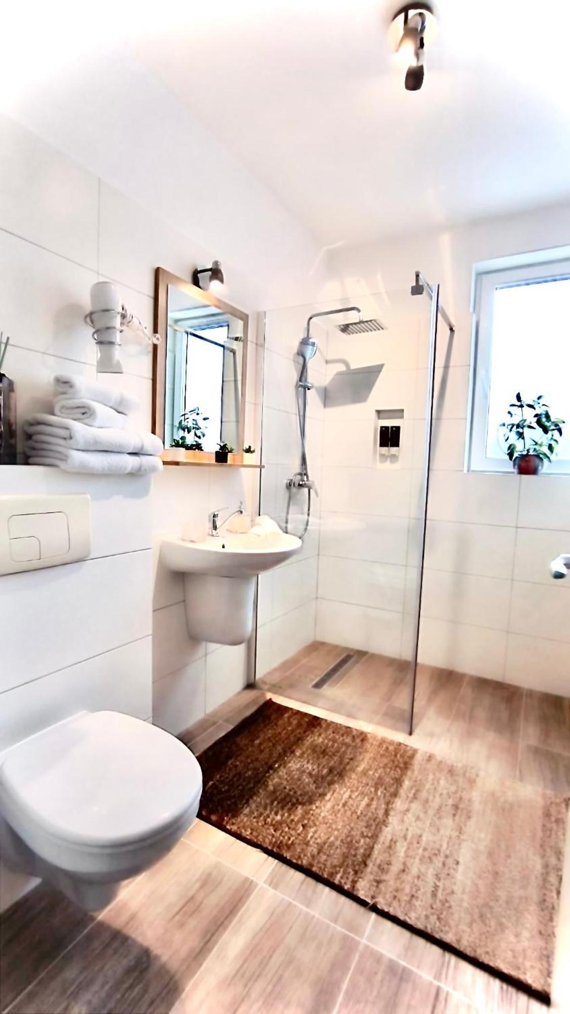 Apartament Comfort Primaverii Rîşnov Esterno foto