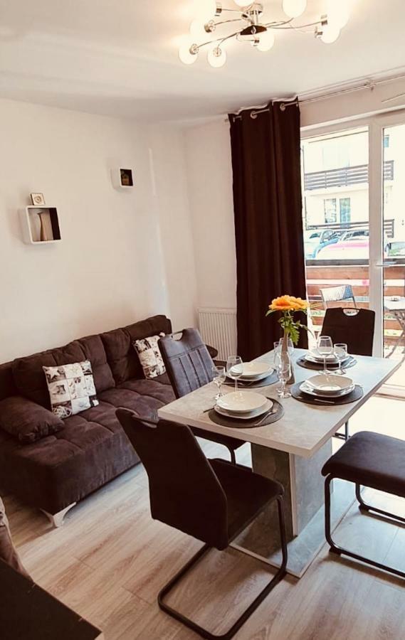 Apartament Comfort Primaverii Rîşnov Esterno foto